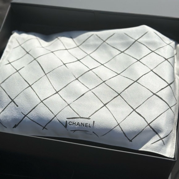 Chanel caviar large double flap bag - Picture 2 of 8